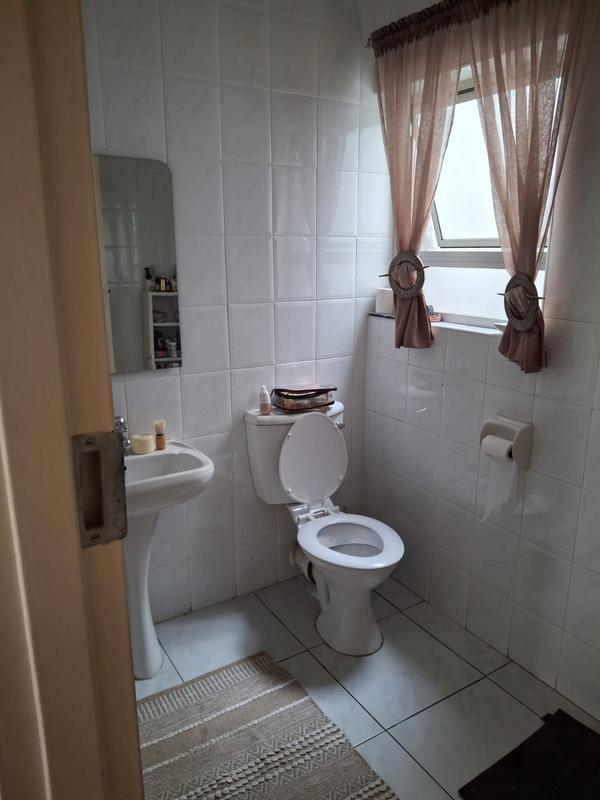 2 Bedroom Property for Sale in Vaalpark Free State
